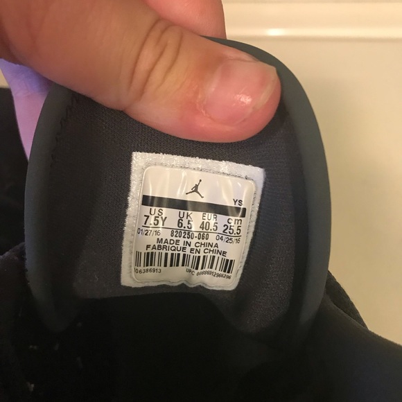 Jordan sneakers! - Picture 6 of 6